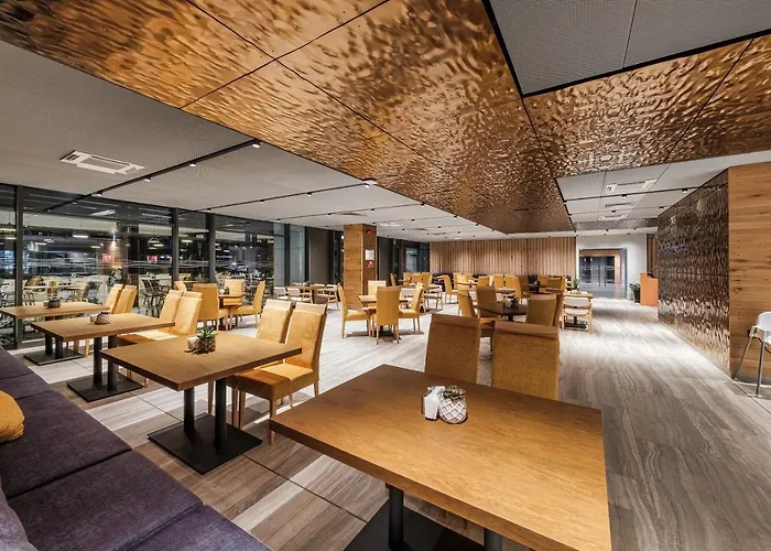 Voya סבטי ולאס